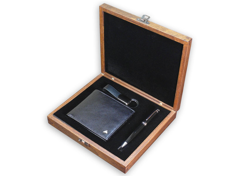 Ahşap kutuda kaliteli hediye seti