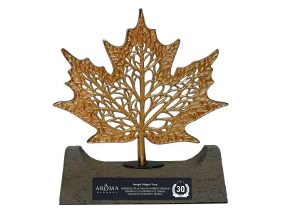 Sycamore Leaf Decorative Plaque Gold (Large)